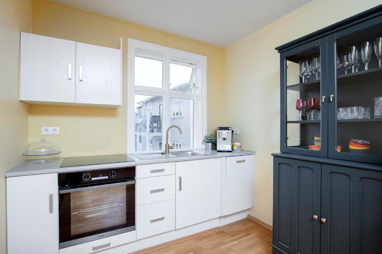 Live As Locals Apartments Reykjavik Ngoại thất bức ảnh