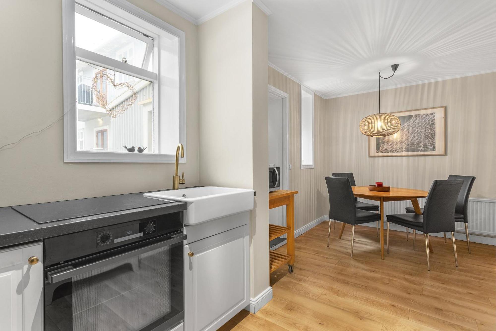 Live As Locals Apartments Reykjavik Ngoại thất bức ảnh