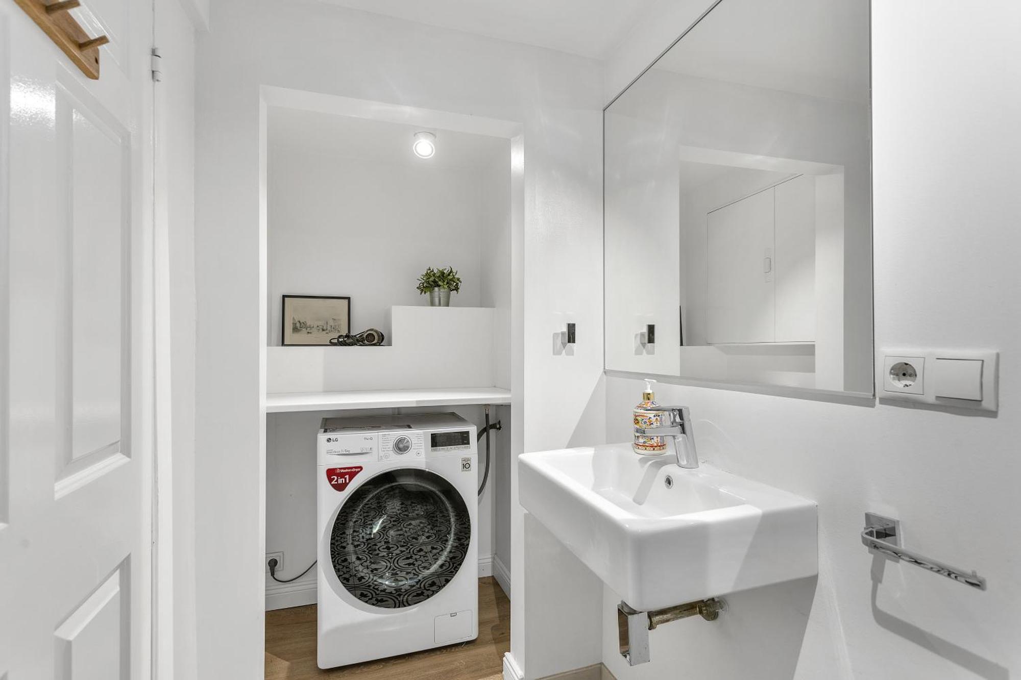 Live As Locals Apartments Reykjavik Ngoại thất bức ảnh